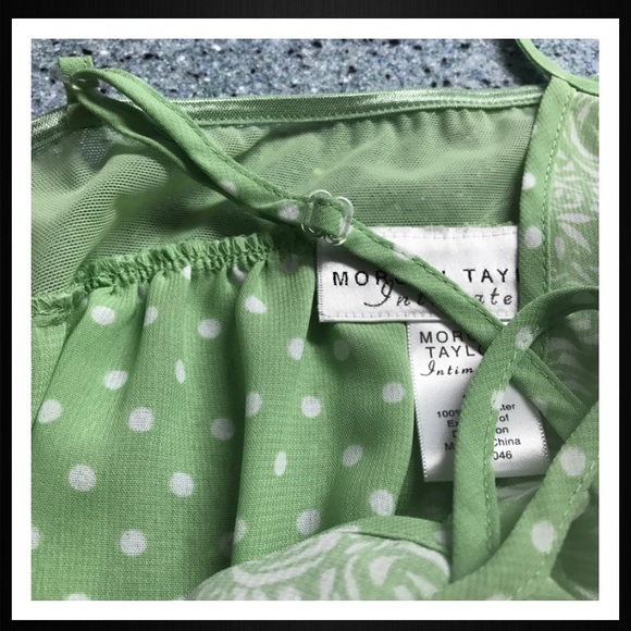 Morgan Taylor nightie 🍏🥝 - Picture 3 of 3